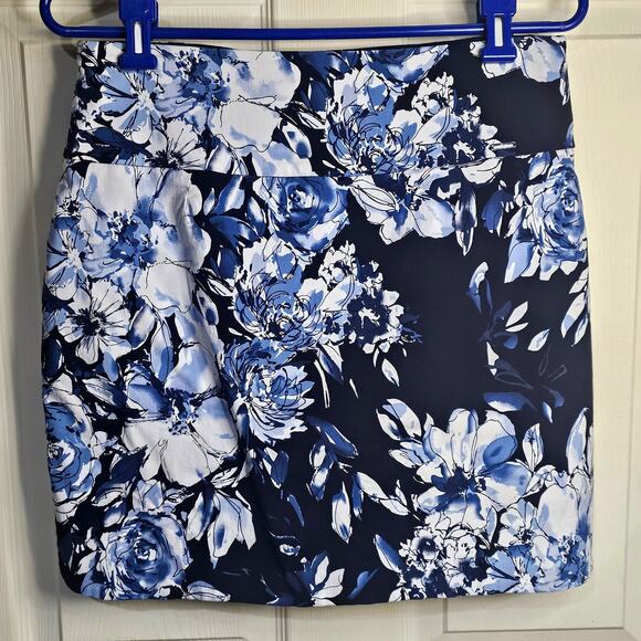 S.C. & Co Navy Floral Tummy Control Skort – Mini Skirt Shorts, Ladies Size M - Picture 2 of 8